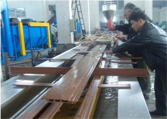 Mesin Ekstrusi Profil Pintu PVC Efisiensi Tinggi dengan Garansi 1 tahun